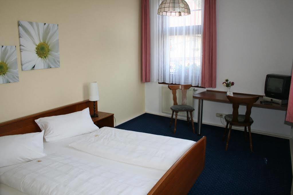 Landgasthof & Hotel Krone Eischleben Ichtershausen エクステリア 写真